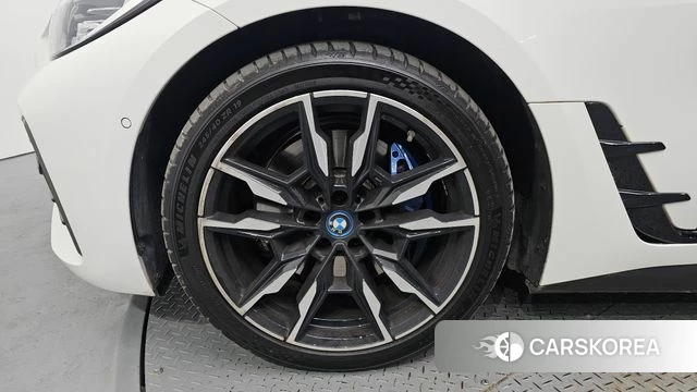 BMW i4 id 3811263 из Кореи 15