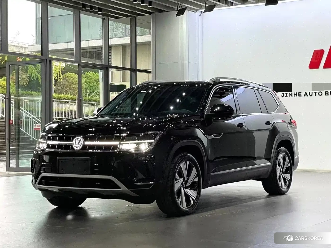 Volkswagen Touareg 2024 Черный из Китая, фото 5