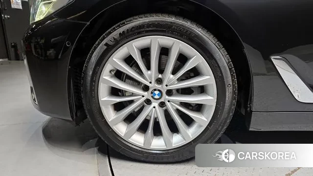 BMW 5 Series (G30) id 2895941 из Кореи 15