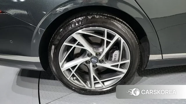 Genesis G90 (RS4) id 3443090 из Кореи 15