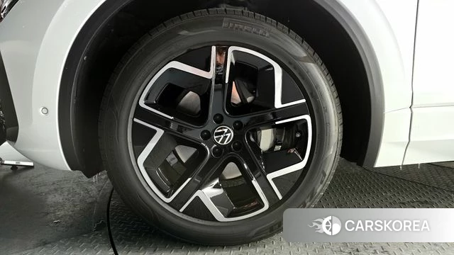 Volkswagen Touareg 3rd generation id 3786035 из Кореи 15