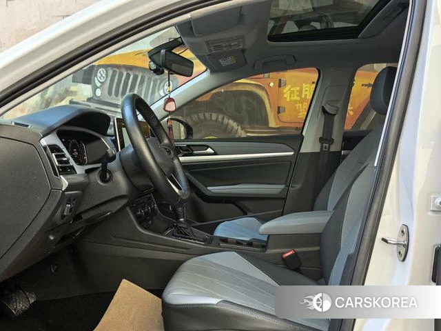 Volkswagen Lavida 2022 Белый из Китая, фото 5
