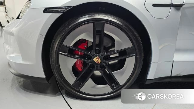 Porsche Taycan id 4354024 из Кореи 33