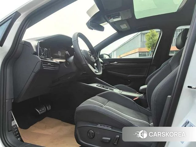 Volkswagen Golf 2025 Белый из Китая, фото 5