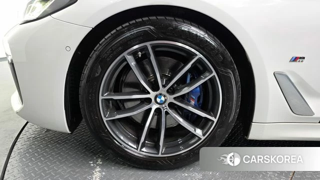 BMW 5 Series (G30) id 4409351 из Кореи 30