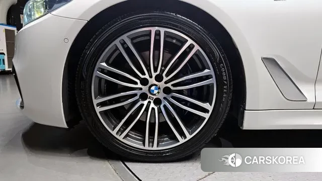 BMW 5 Series (G30) id 2995281 из Кореи 15