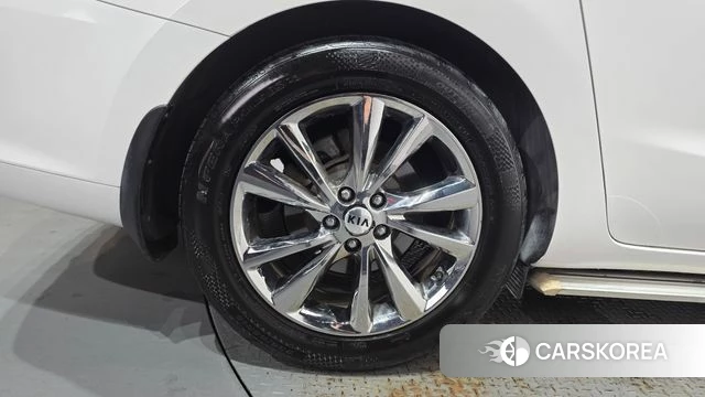 Kia The New Carnival id 4722603 из Кореи 29