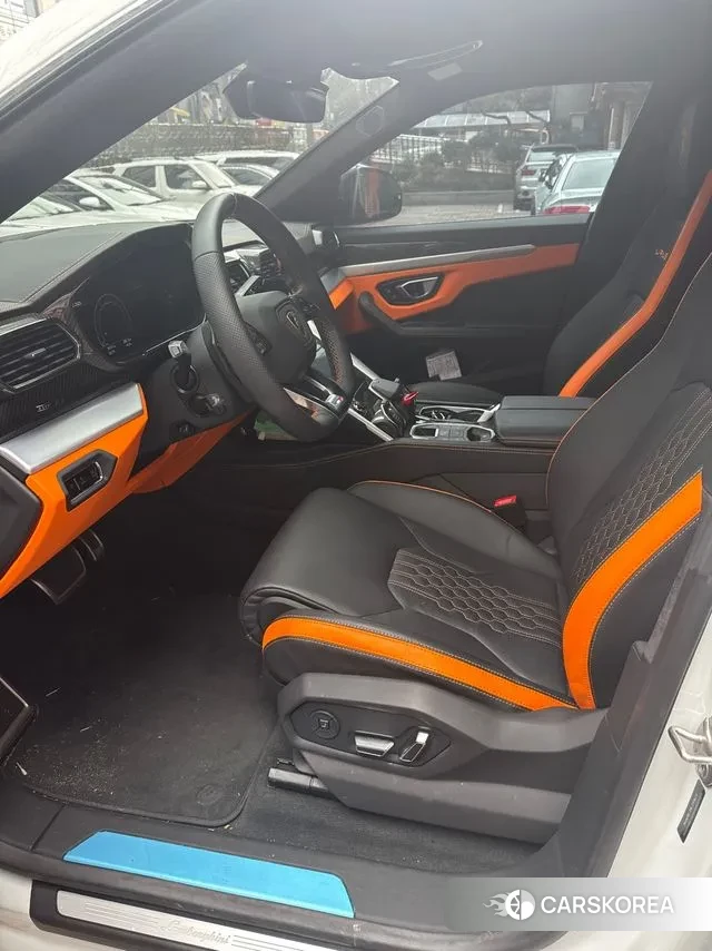 Lamborghini Urus 2024 Белый из Кореи, фото 5