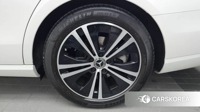 Mercedes-Benz E-Class W213 id 4429558 из Кореи 29