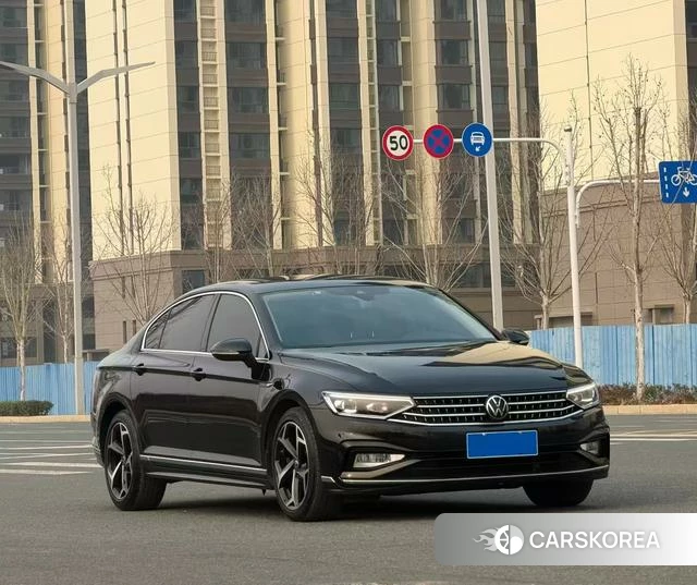 Volkswagen Magotan 2023 Черный из Китая, фото 5