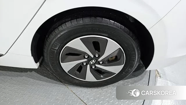 Hyundai Ionic Hybrid id 3418134 из Кореи 15