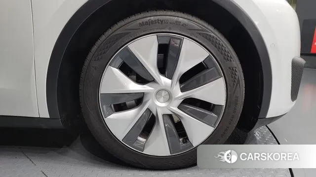 Tesla Model Y id 3508828 из Кореи 15