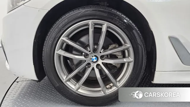 BMW 5 Series (G30) id 3703980 из Кореи 15