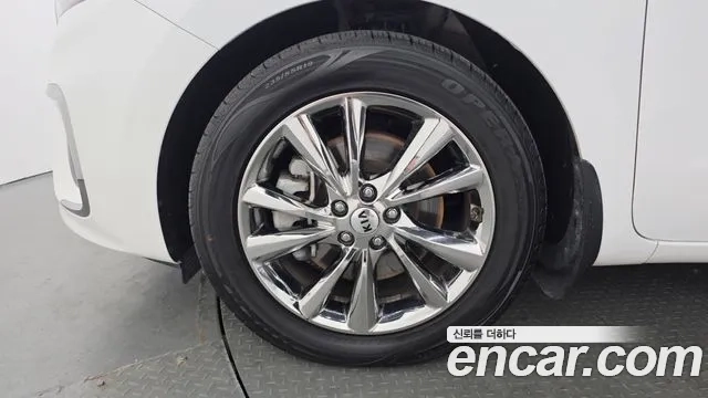 Kia The New Carnival id 2945966 из Кореи 15