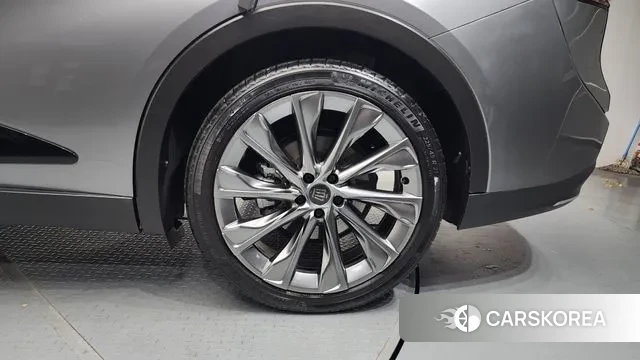 Toyota Crown Crossover id 3388360 из Кореи 15