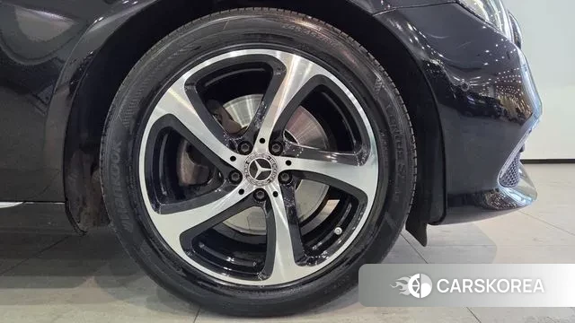 Mercedes-Benz E-Class W213 id 3626629 из Кореи 8