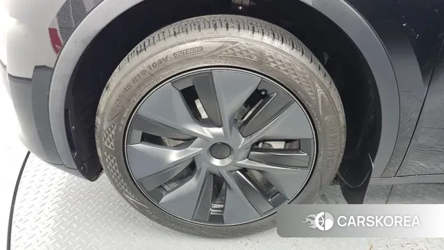 Tesla Model Y id 3353450 из Кореи 15