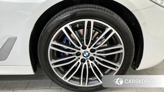 BMW 5 Series (G30) id 3880059 из Кореи 15
