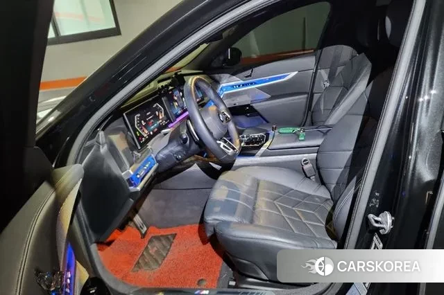 BMW 7 Series (G70) 2024 Черный из Кореи, фото 6