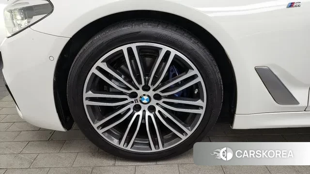 BMW 5 Series (G30) id 3494227 из Кореи 15