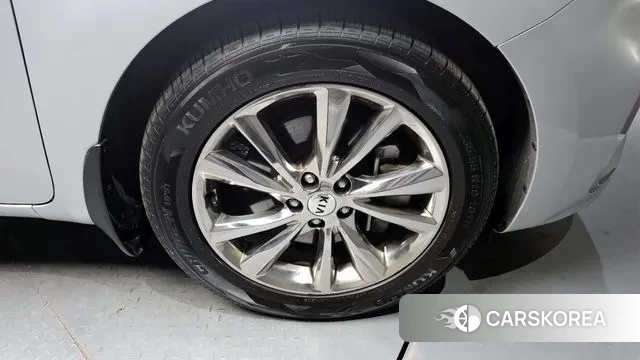 Kia The New Carnival id 3583160 из Кореи 15