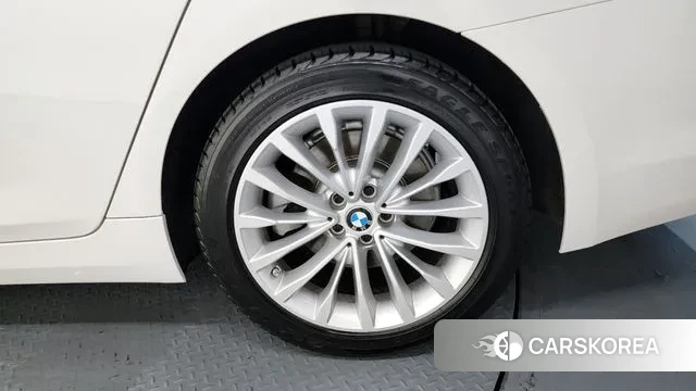 BMW 5 Series (G30) id 3085637 из Кореи 15