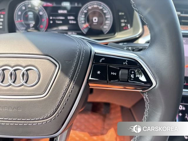 Audi A6L id 4273379 из Китая 18