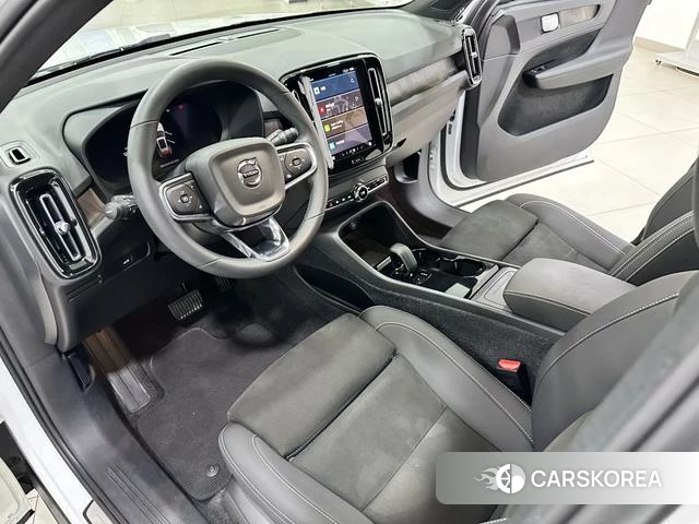 Volvo XC40 EV id 3983141 из Китая 13