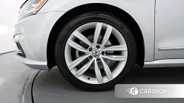 Volkswagen The New Passat id 3193483 из Кореи 15