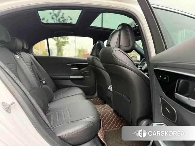Mercedes-Benz Class C 2025 Белый из Китая, фото 5