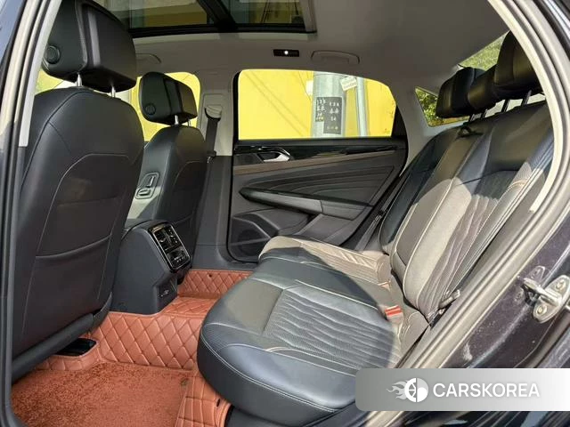 Volkswagen Passat 2021 Черный из Китая, фото 5