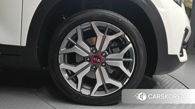 Kia Seltos id 4424188 из Кореи 27