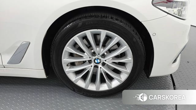 BMW 5 Series (G30) id 3885424 из Кореи 15