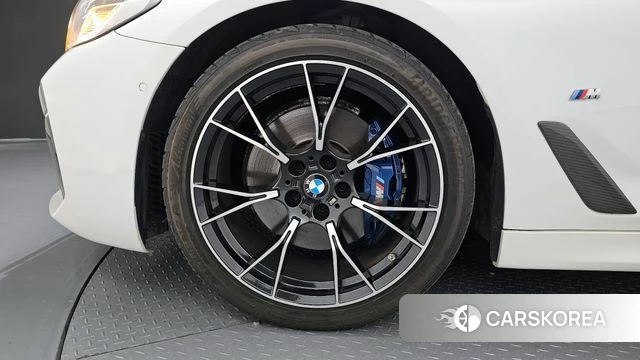 BMW 5 Series (G30) id 3866525 из Кореи 15