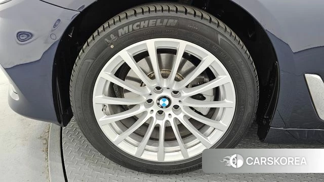 BMW 5 Series (G30) id 3879466 из Кореи 15