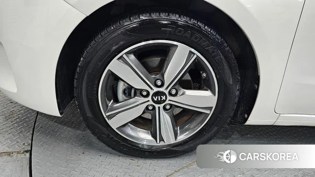 Kia The New K3 id 4311105 из Кореи 16