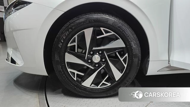 Hyundai The New Grandeur IG Hybrid id 4445213 из Кореи 25