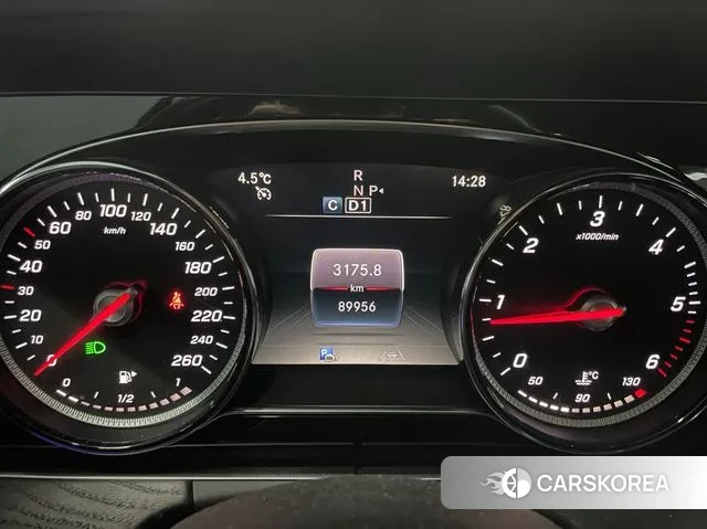 Mercedes-Benz E-Class W213 2020 Серебряный из Кореи, фото 6