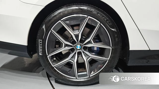 BMW 5 Series (G60) id 4462718 из Кореи 15