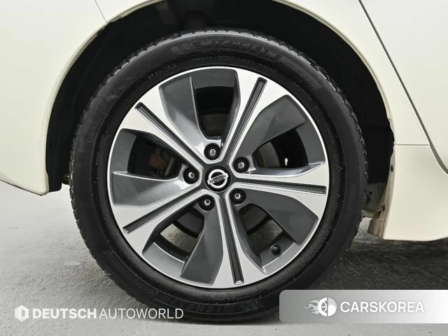 Nissan Leaf (ZE1) id 4269131 из Кореи 15