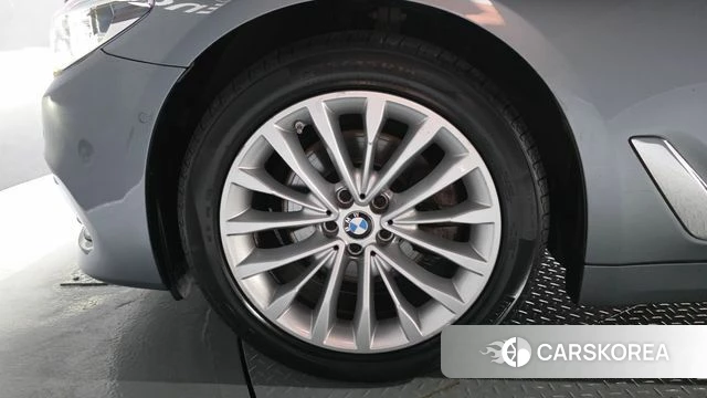 BMW 5 Series (G30) id 4918913 из Кореи 15