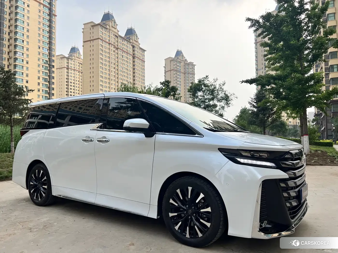 Toyota Vellfire id 4548361 из Китая 8