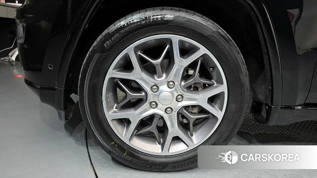Jeep Grand Cherokee id 4371149 из Кореи 15