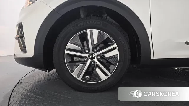 Kia The New Niro id 3044386 из Кореи 15