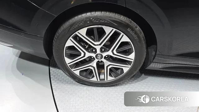 Hyundai Grandeur (GN7) id 3042973 из Кореи 15