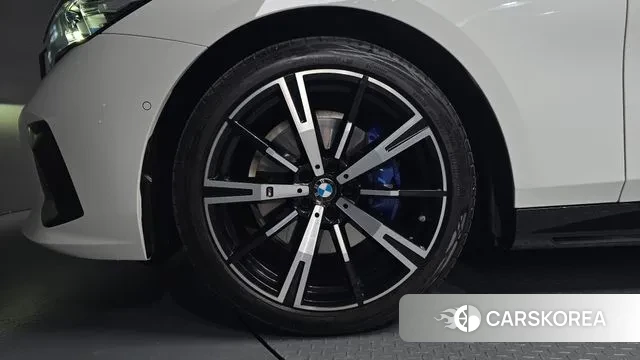 BMW 5 Series (G60) id 3614358 из Кореи 15