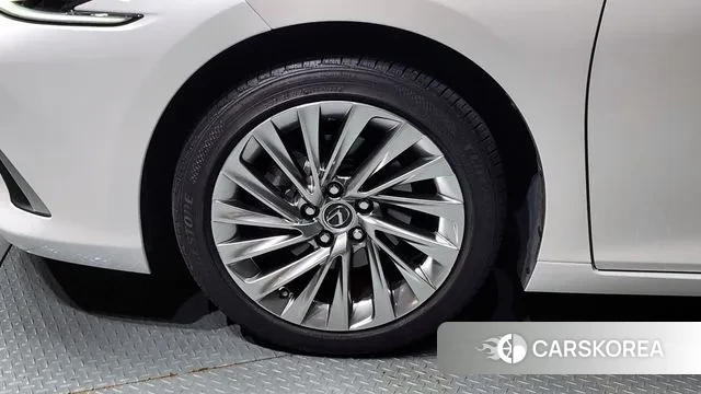 Lexus ES300h 7th generation id 2894210 из Кореи 15