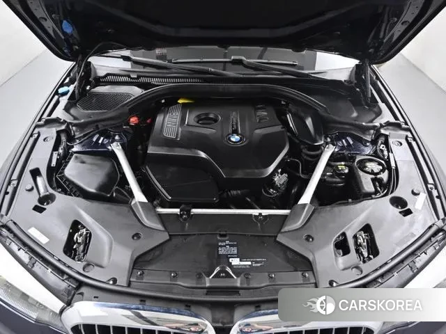 BMW 5 Series (G30) id 3235933 из Кореи 14