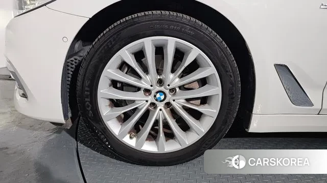 BMW 5 Series (G30) id 3505469 из Кореи 15