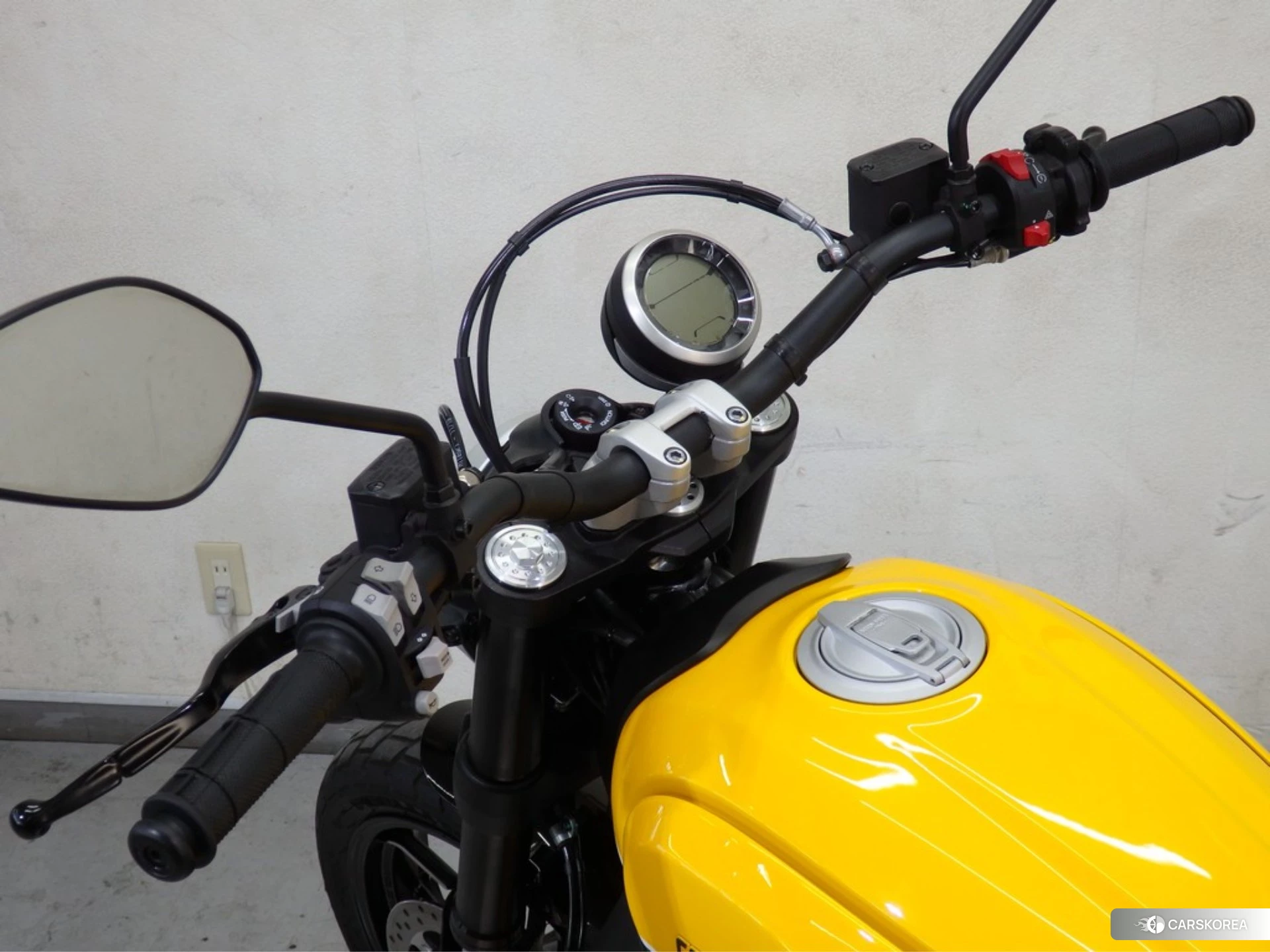 Ducati SCRAMBLER FULL THROTTLE id 3951838 из Японии 26